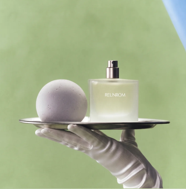 Perfume 100 ml. (Moon cap)