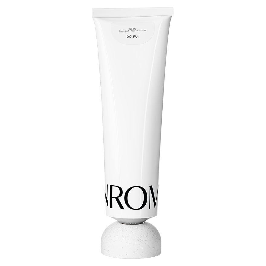 Reunrom Vegan Hand & Nail Cream 50g. (Doi Pui)